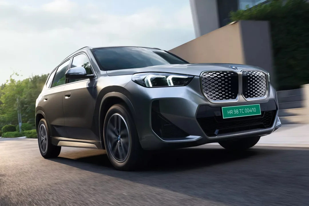 BMW iX1
