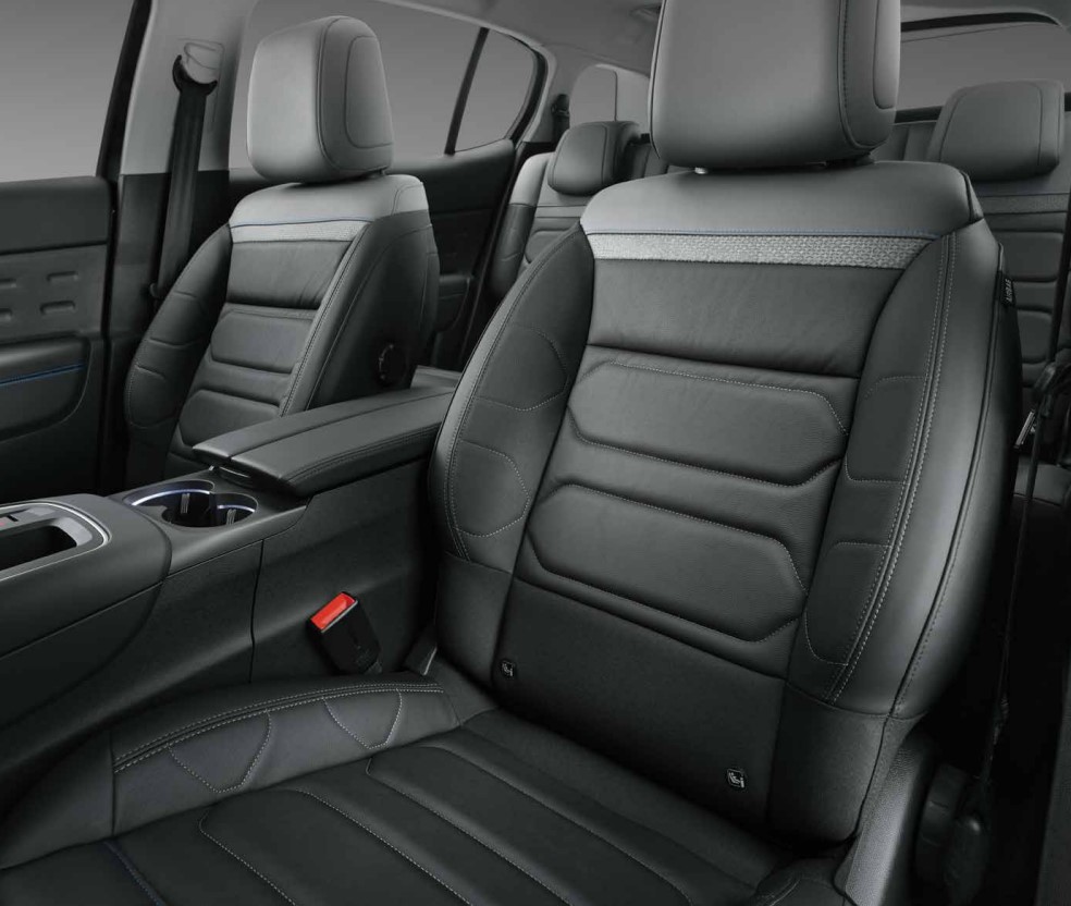 Front Armrest
