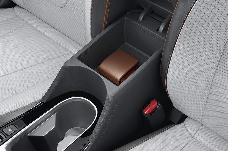 Front Armrest