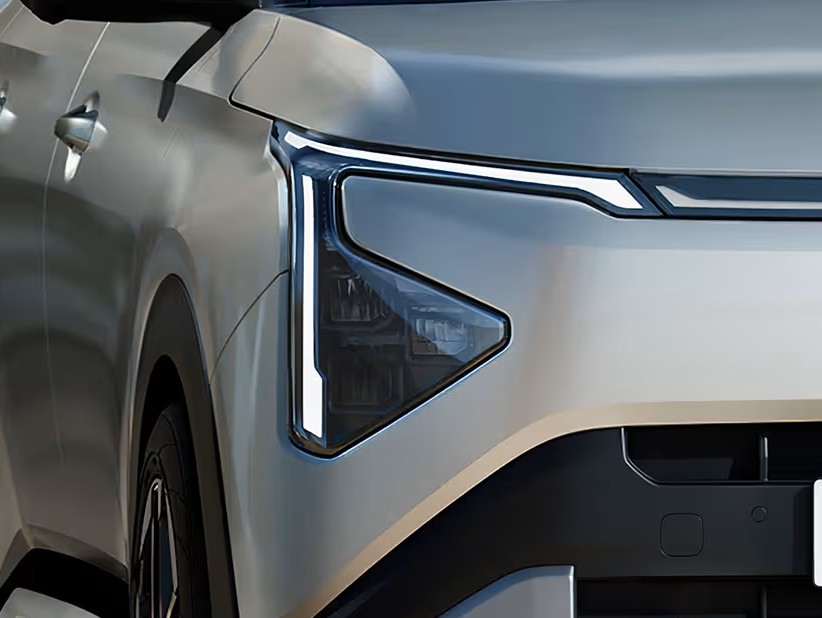 DRLs (Daytime Running Lights)
