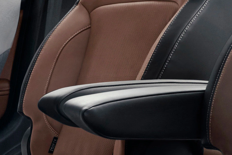 Rear Centre Armrest