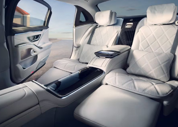 Rear Centre Armrest