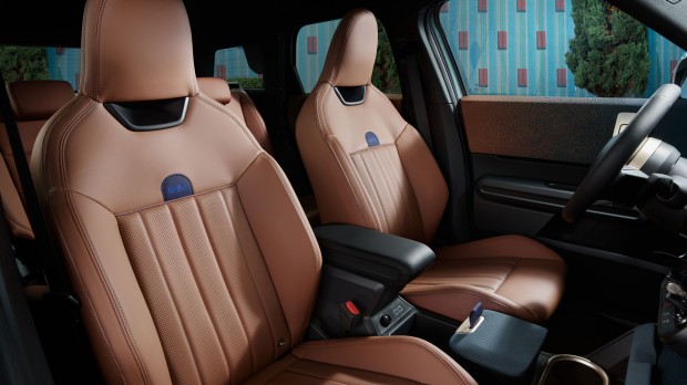 Front Armrest