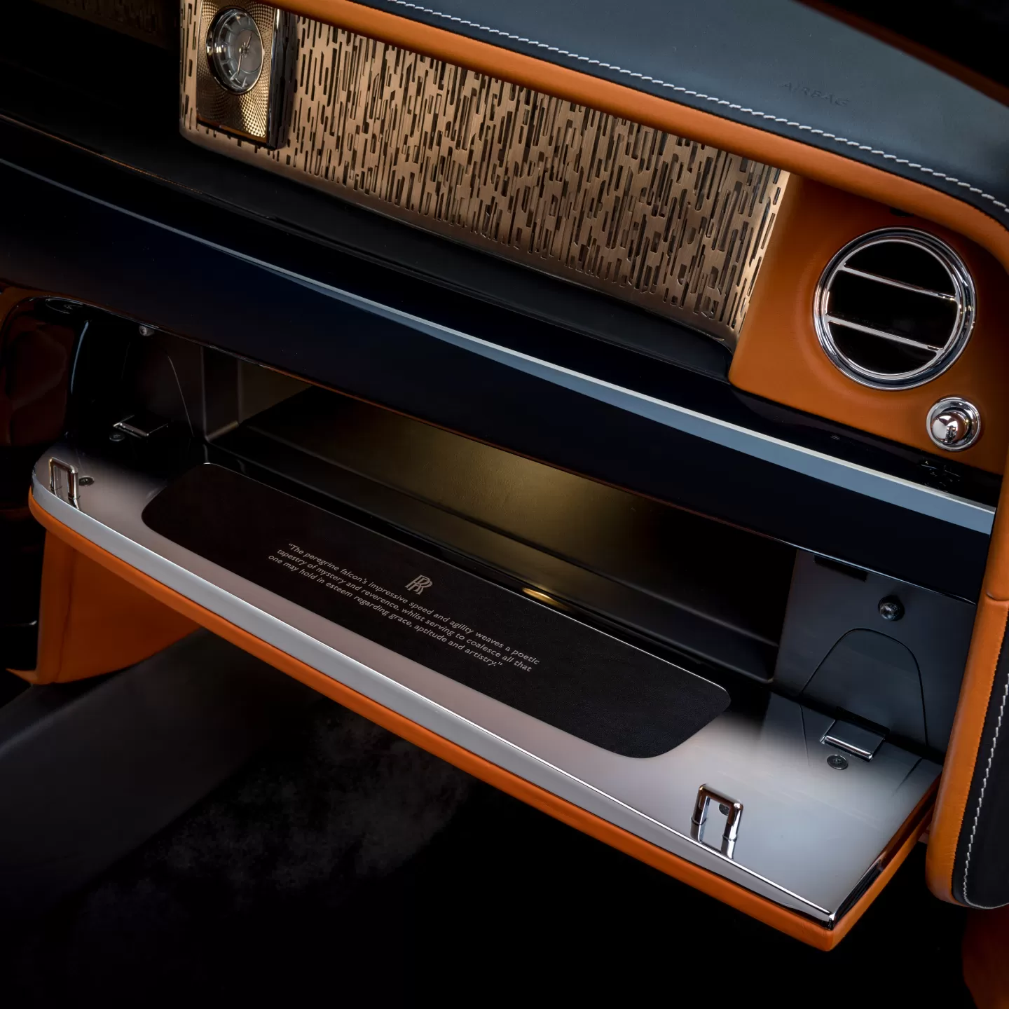 Cooling Glove Box