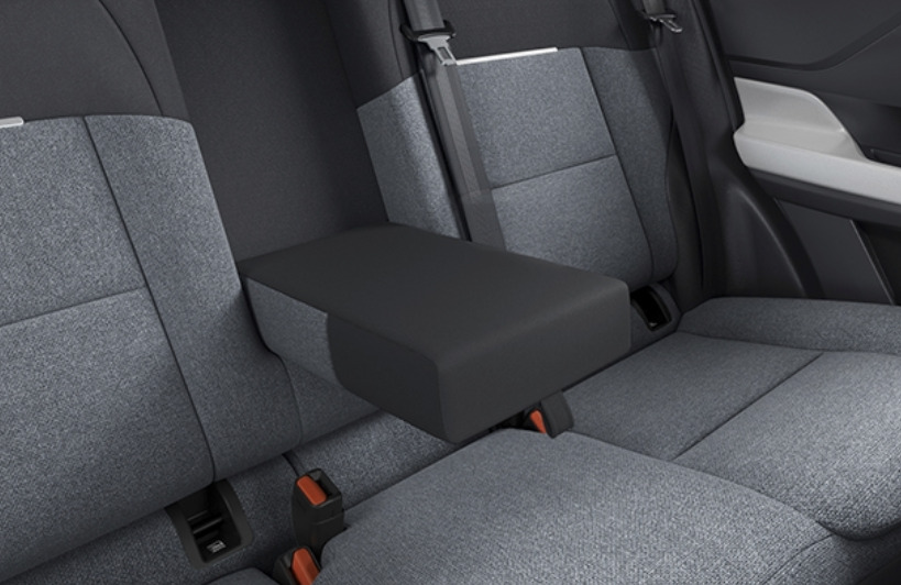 Rear Centre Armrest
