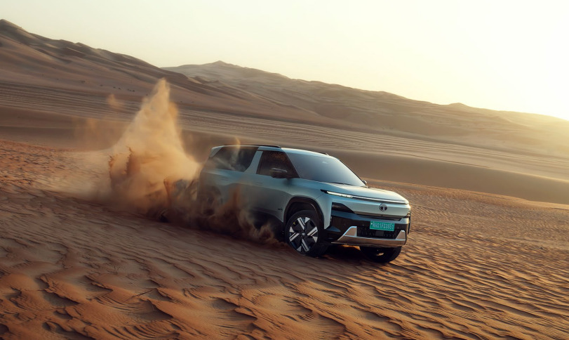 Car image 4