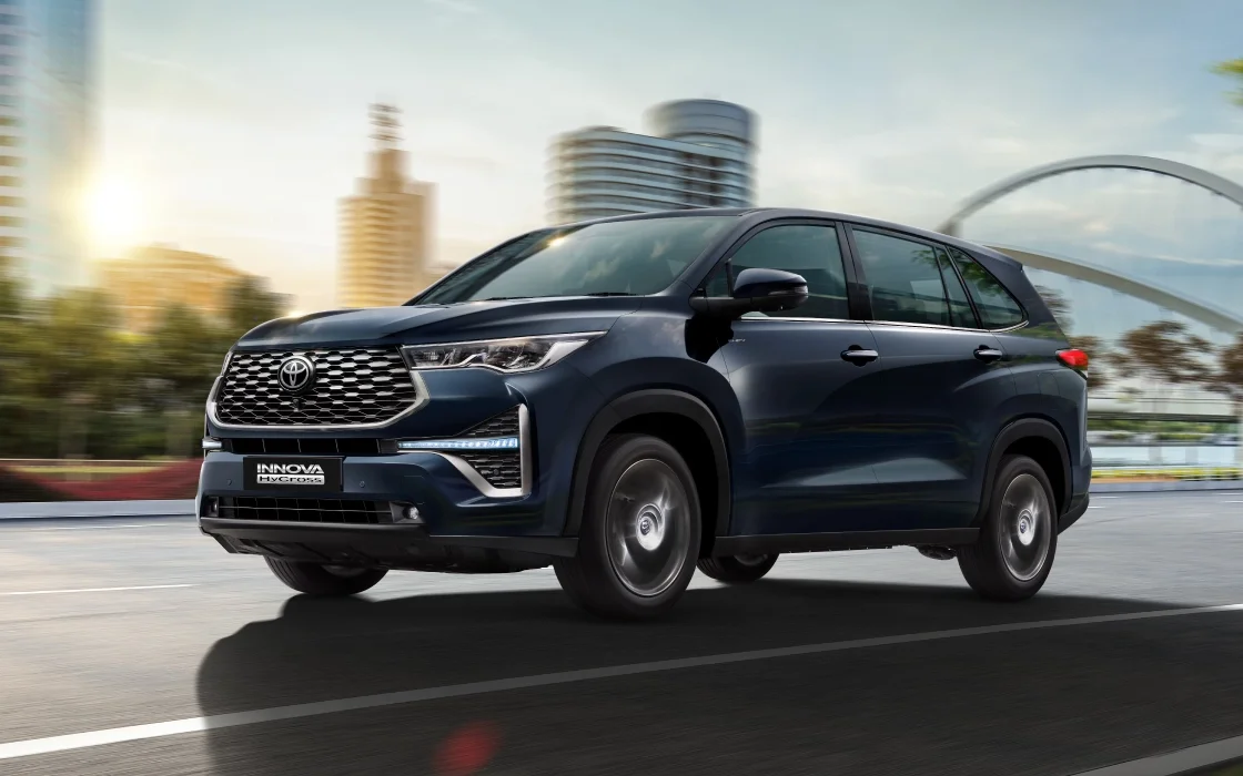 Innova Hycross