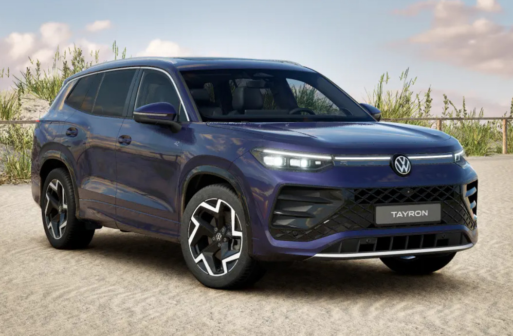 Car image 5
